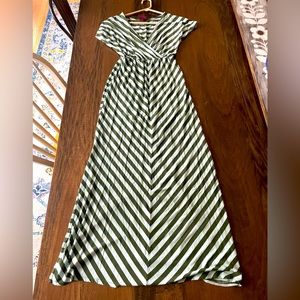 MERONA maxi dress size small